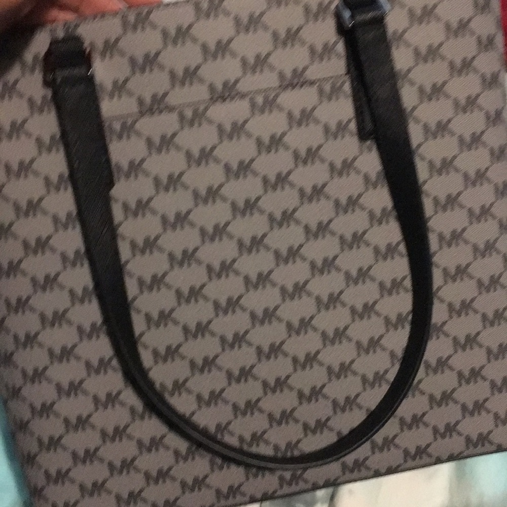 Michael Kors  brand new Morgan tote - Picture 5 of 8